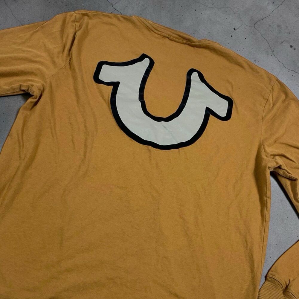 True Religion T Shirt Mens LARGE Orange Long Sleeve Crew Neck Graphic Print Logo